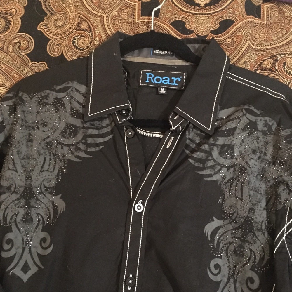 Men’s Roar Button Down Shirt from The Buckle